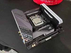 ASUS Strix Z390-I Intel i9 9900K 32GB DDR4 3200 MHz Barebones Computer mITX - Bild 1 von 10