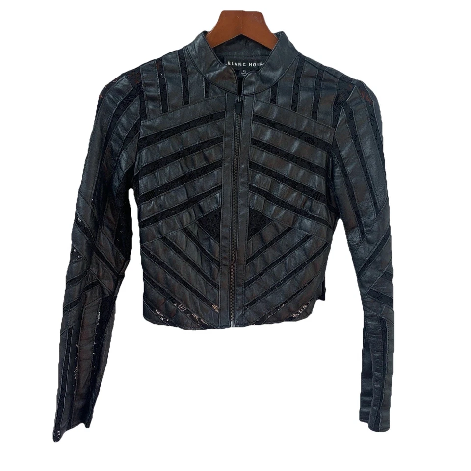 Chaqueta corta Blanc Noir talla XS de cuero negro y encaje Foto 1 de 4