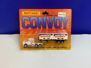 MATCHBOX 1/64 SCALE CONVOY CY3 PETERBILT CONVENTIONAL DOUBLE CONTAINER TRUCK - Picture 1 of 9