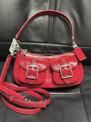 Bolso Baguette Coach Ashton Charol CV943 NUEVO CON ETIQUETAS Plateado/Rojo Envío Rápido Foto 1 de 4