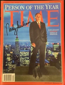 Autógrafo Trump Maga firmado por la revista Time 12/31/01 sin etiqueta Rudy Giuliani BAS - Imagen 1 de 8