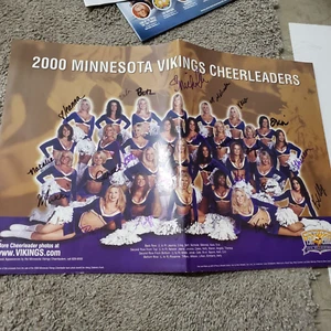 2000 Minnesota Vikings Autographed Auto Signed Cheerleaders Photo 12 x 18 Poster - Picture 1 of 6