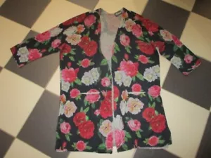 Princess goes Hollywood,Strickjacke mit Taschen,Rosenmotiv,Oversice 36-42 - Bild 1 von 3