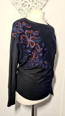 Camiseta Feminina Romana Preta Vermelha Azul Glitter Floral Bordada Tamanho 12 - Imagem 1 de 4