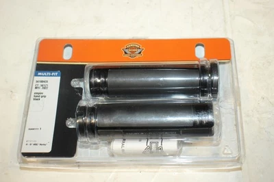OEM Harley-Davidson Empire Hand Grip Black 56100428 - Image 1 of 2