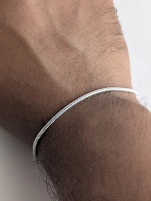 Italian 925 Sterling Silver 2mm Snake Chain Bracelet 20cm - Image 1 of 4
