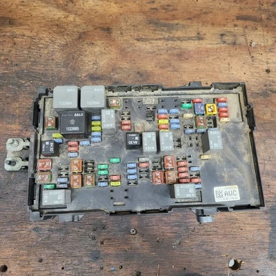 GMC Yukon XL 1500 2012 caja de fusibles del motor 22798217 Foto 1 de 2