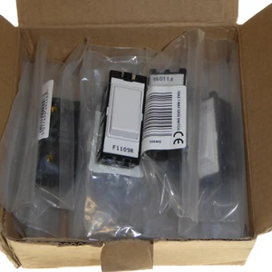 10 x Grid Switches 10 Amp 1 Way Super Switch SW505 10A  - Picture 1 of 5