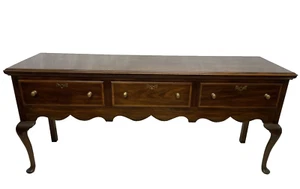 Henkel Harris Queen Anne Style 'Jamestown Colony' Mahogany Sideboard buffet - Picture 1 of 24
