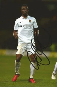 NORTHAMPTON: GABRIEL ZAKUANI SIGNED 6x4 ACTION PHOTO+COA - Picture 1 of 1