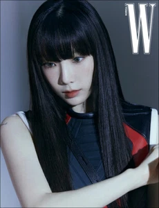 SNSD TAEYEON /Cuttings 10P--Not Whole Magazine/W Korea /October 2020 Tracking - Picture 1 of 2