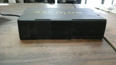 Audio Equipment Radio Discovery Remote CD Changer Fits 99-04 LAND ROVER 69561 Foto 1 de 3