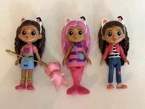 Netflix Dreamwork's Gabby’s Dollhouse Articulated Figures And Pet Dog 3.5” - Picture 1 of 6