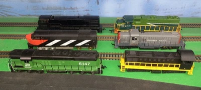 6 HO locos, athearn/AHM/bachmann, penn line(chassis) Kit bash heaven! - Image 1 of 4