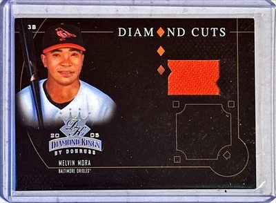 Melvin Mora 2005 Donruss Diamond Kings 钻石切割球衣 #DC-32 141/200 — 第 1/2 张图片