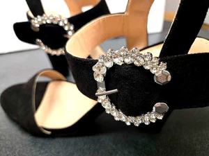 Tacones Adrienne Vittadini para mujer de gamuza AV-Geno con hebilla de estrás negros talla 8,5 M - Imagen 1 de 7