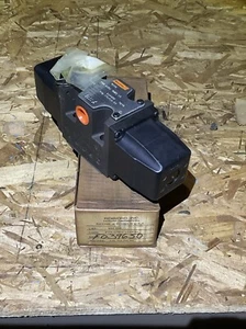 NEW Rexnord Racine FD4 DSKS 102S 50 Hydraulic Solenoid Valve, 115V - Picture 1 of 4