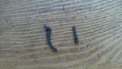 Gatilho e parafuso Uberti 1860 calibre 44 azulado bom - Imagem 1 de 4