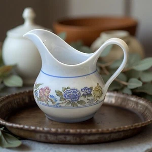 Rare 1980 Estée Lauder Porcelain Pitcher – Blue & Pink Floral Band 1 Quart Capa - Picture 1 of 10