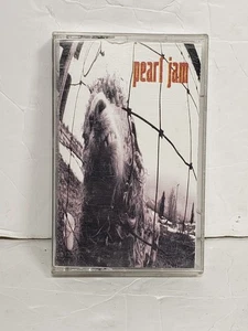 Pearl Jam vs Cassette 1993 Epic ZT53136 - Picture 1 of 5