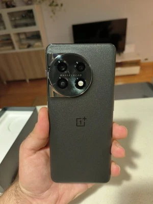 ONEPLUS 11 16GB / 256GB - USADO - Imagen 1 de 4