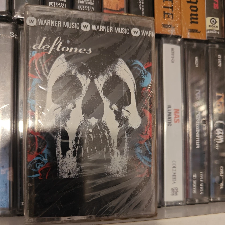 Deftones Deftones FACTORY SEALED cassette album - Image 1 of 4