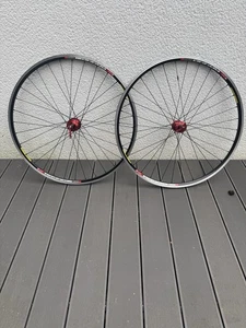 Hope RS Mono Laufradsatz 26” – rot, Disc, Mavic Felgen, Schnellspanner - Bild 1 von 8