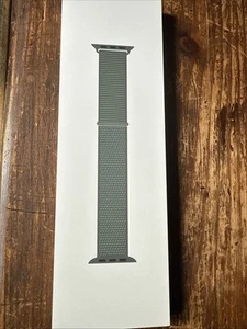 Genuine Apple Watch Sport Loop Band 46mm - Sage - Medium/Large - Zdjęcie 1 z 2