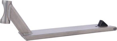 Striker Gravis Stunt Scooter Monopattino Tretfläche Street Deck 56cm Argento Raw - Immagine 1 di 3