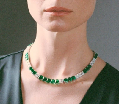 Collar de eslabones de tenis esmeralda verde simulado Asscher 45 quilates enchapado en oro blanco de 14 k Foto 1 de 4