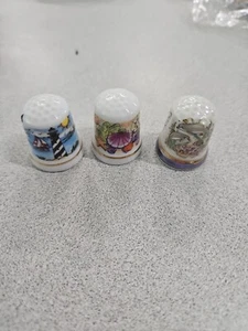 Vintage Destin Florida Porzellan Fingerhüte 3 Stück Leuchthaus, Muscheln,... - Bild 1 von 5