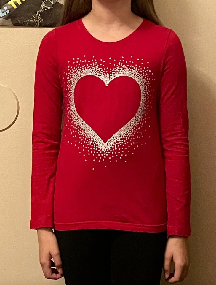 CAMISA CORAZÓN ROJO NIÑOS Foto 1 de 4