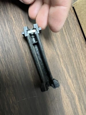 1999-2003 BMW M5 E39 525i 540i 530i 528i DOOR HANDLE bracket Tab Carrier REAR L - Image 1 of 3