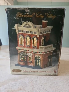 Heartland Valley Village Porcelain Tavern 1998 Limited Edition Holiday House - Picture 1 of 18