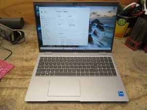 DELL Latitude 5530 15.6" HD i5-1245U 1.60GHz 512GB SSD 16GB Win 11 Pro - Imagen 1 de 10