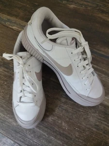 Nike Court Legacy Lift Damen-Tennisschuhe weiß rauchmauve Größe 6 - Bild 1 von 9