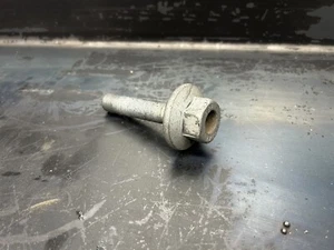 98-05 Mercedes ML320 ML350 ML500 harmonic balancer crankshaft pulley bolt - Foto 1 di 2