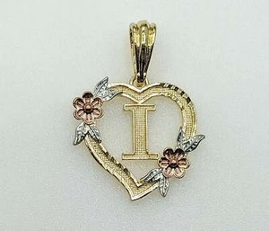 Colgante Corazón Chapado en Oro Tricolor Letra "I" Joyería Oro Letra Inicial Dije - Imagen 1 de 2