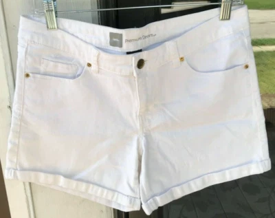 Shorts jeans Mossimo tamanho 8 branco algemado 5" costura interna G1 - Imagem 1 de 4