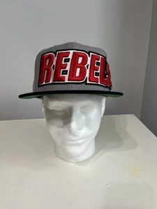 UNLV Running Rebels Mitchell & Ness verstellbarer Riemen Druckknopflasche College Mütze Kappe - Bild 1 von 8