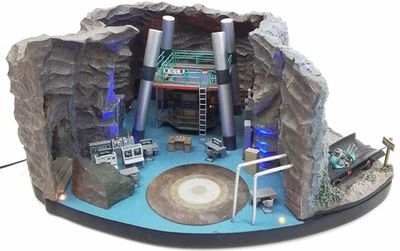 1966 Batman Série de TV Batcave Desktop Escultura Fábrica Entretenimento - Imagem 1 de 4
