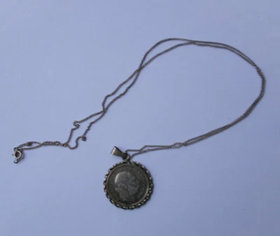 Münzanhänger mit Kett Silber Kaiser Franz Joseph Österreich Ungarn 1 Korona 1893 - Bild 1 von 3