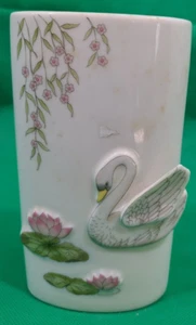 Japanese vase swan with lily pad ! - Picture 1 of 3