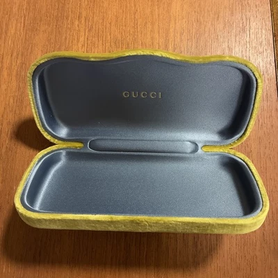 GUCCI Gafas de sol Estuche Solo Terciopelo Verde Cubierta Chartreuse Foto 1 de 4