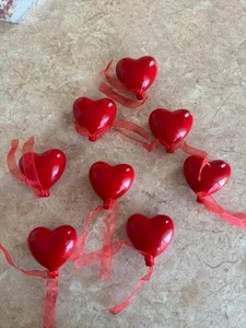 12 CALAMITE CUORE ROSSO CON NASTRO NATALE SAN VALENTINO BOMBONIERA LAUREA - Picture 1 of 2