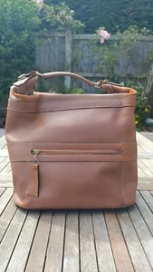Old Worn Out Leather Travel Bag Distressed Heavy Holdall Prop - Picture 1 of 17