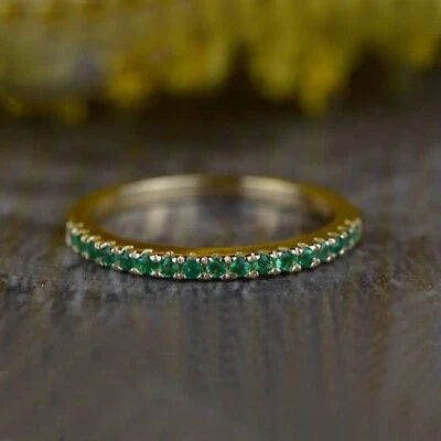 Aliança de casamento 1 quilate redonda criada em laboratório diamante meia eternidade folheada a ouro amarelo 14K - Imagem 1 de 4