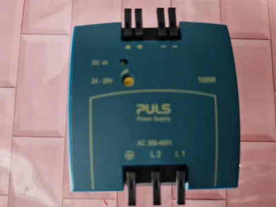 ALIMENTATION Stabilisée 380V-400V  , 24V DC  4,2A , PULS  ML100.200 - Photo 1/2