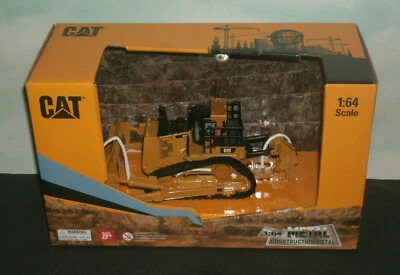 1/64 Scale CAT D11T Tracked Bulldozer Diecast Model (6.5") Diecast Masters 84648 - Image 1 of 4