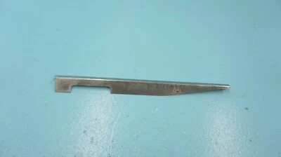 MERCEDES--BENZ W113 230SL 250SL 280SL, LADO DERECHO DEBAJO DEL MALETERO MOLDURA CROMADA Foto 1 de 4